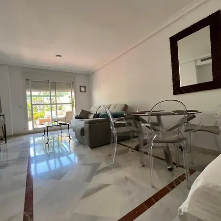 5 Min. Puerto Banus. Stunning Aparment & Big Terrace Appartement *