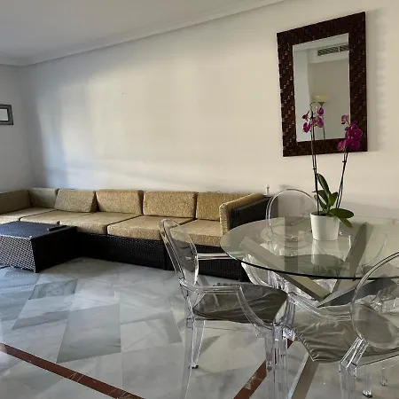 5 Min. Puerto Banus. Stunning Aparment & Big Terrace Apartment *